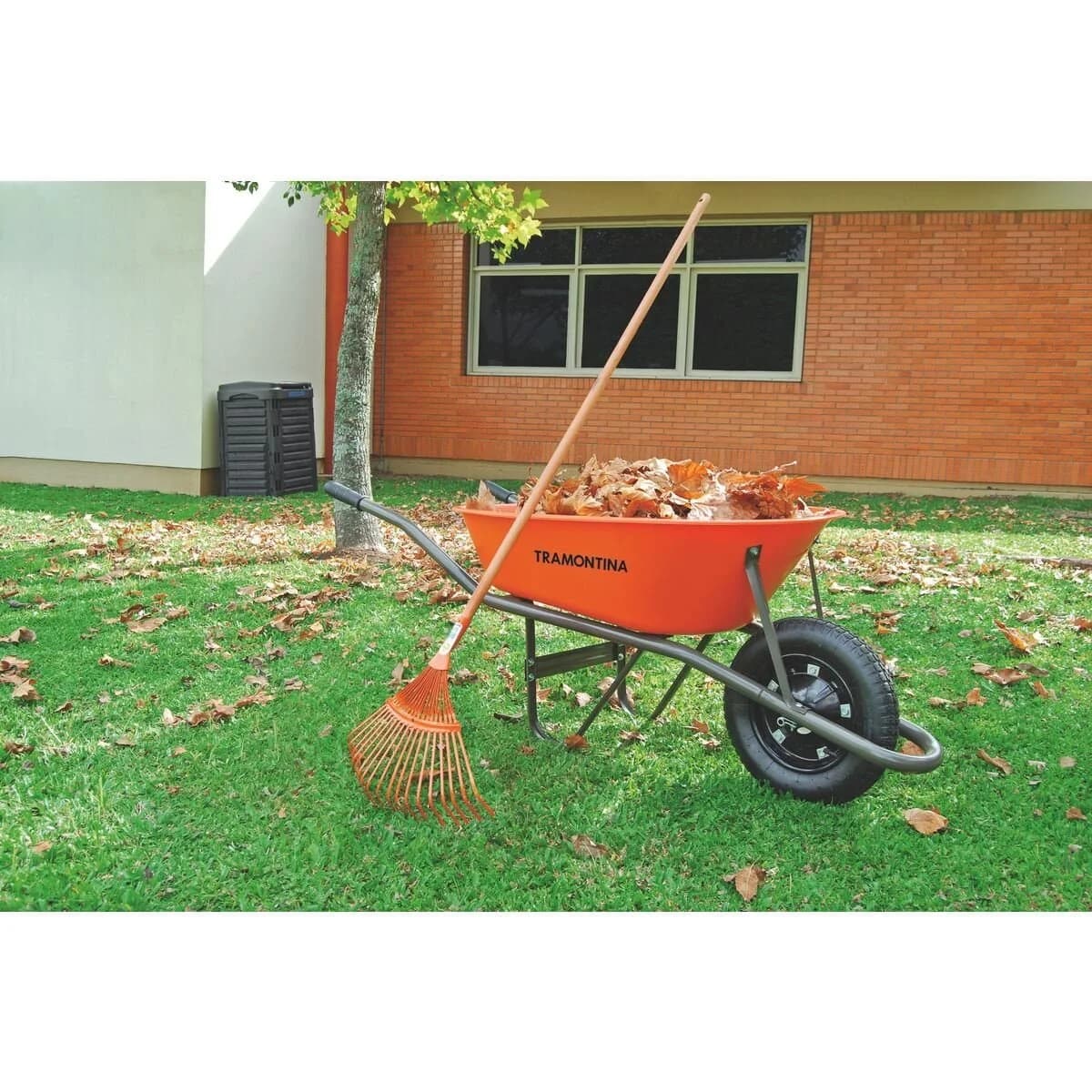 Escobilla De Metal Tramontina 22 Dientes Madera 120 Cm — miniatura 3