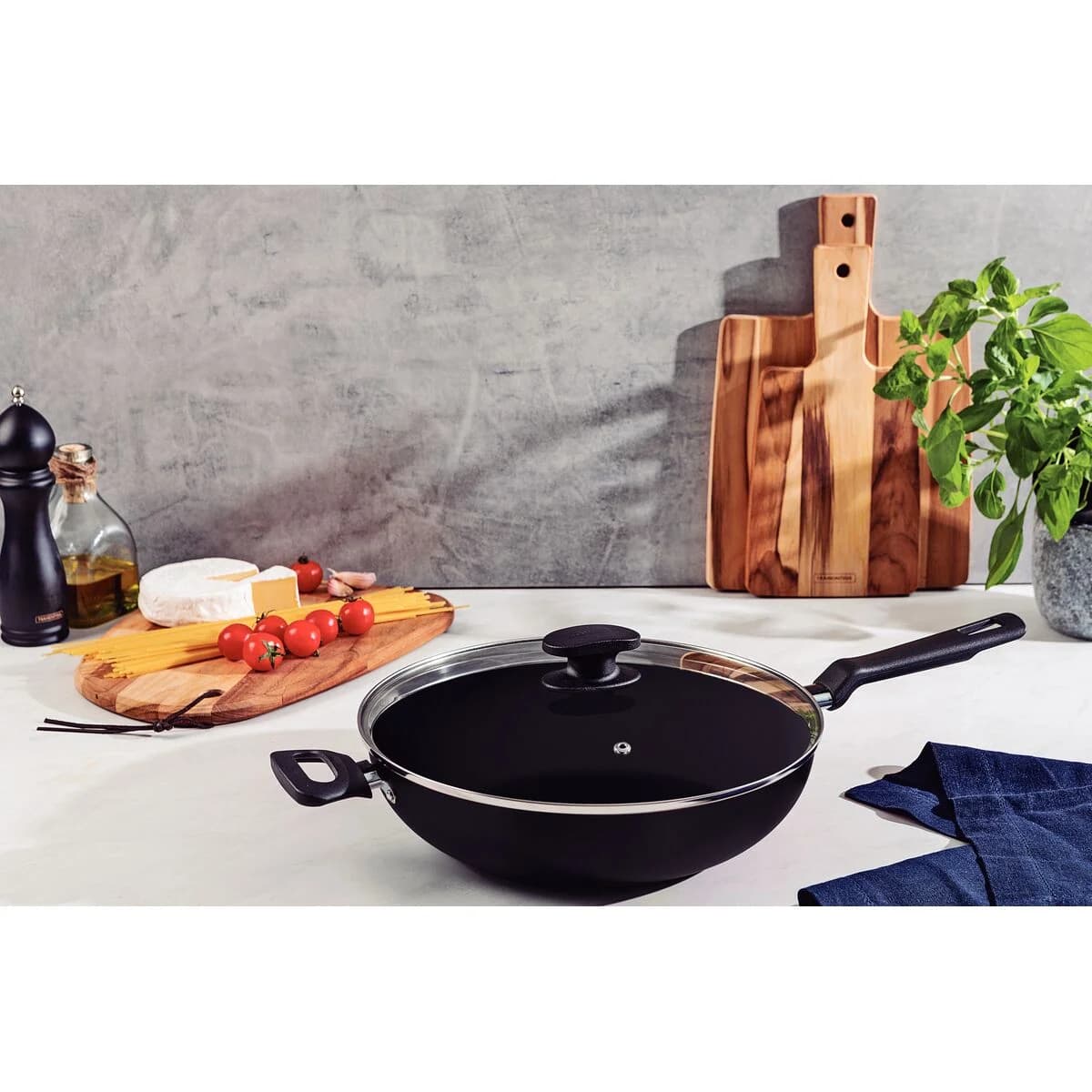 Wok Tramontina Teflon Antiadherente Loreto 28 Cm Con Tapa — miniatura 3