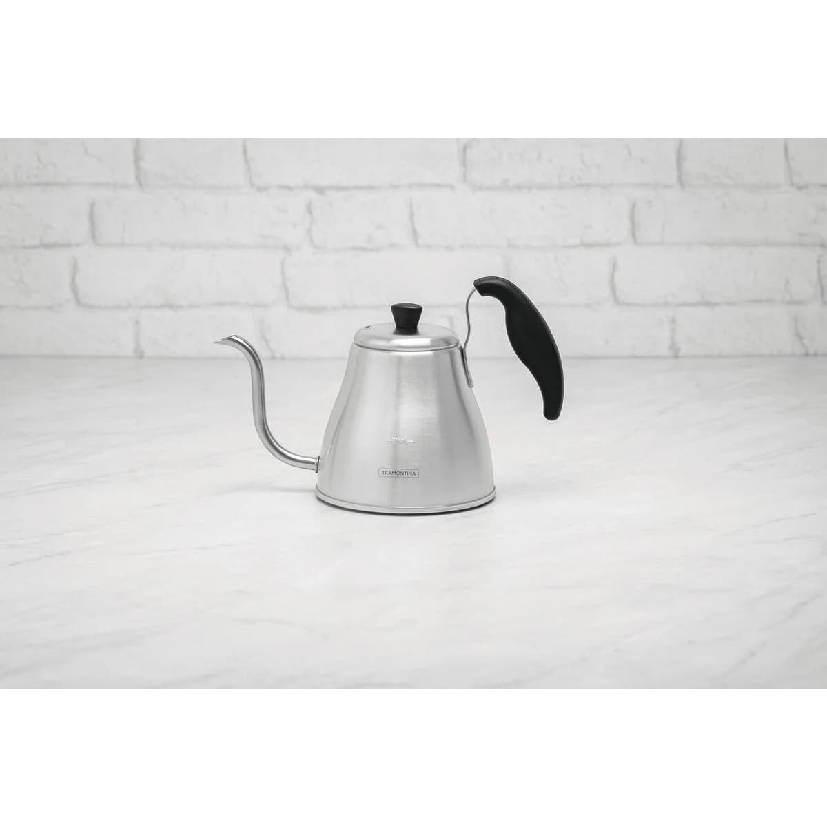 Tetera Tramontina Cuello de Ganso en Acero Inoxidable 1,2 L — imagen 5 de 8