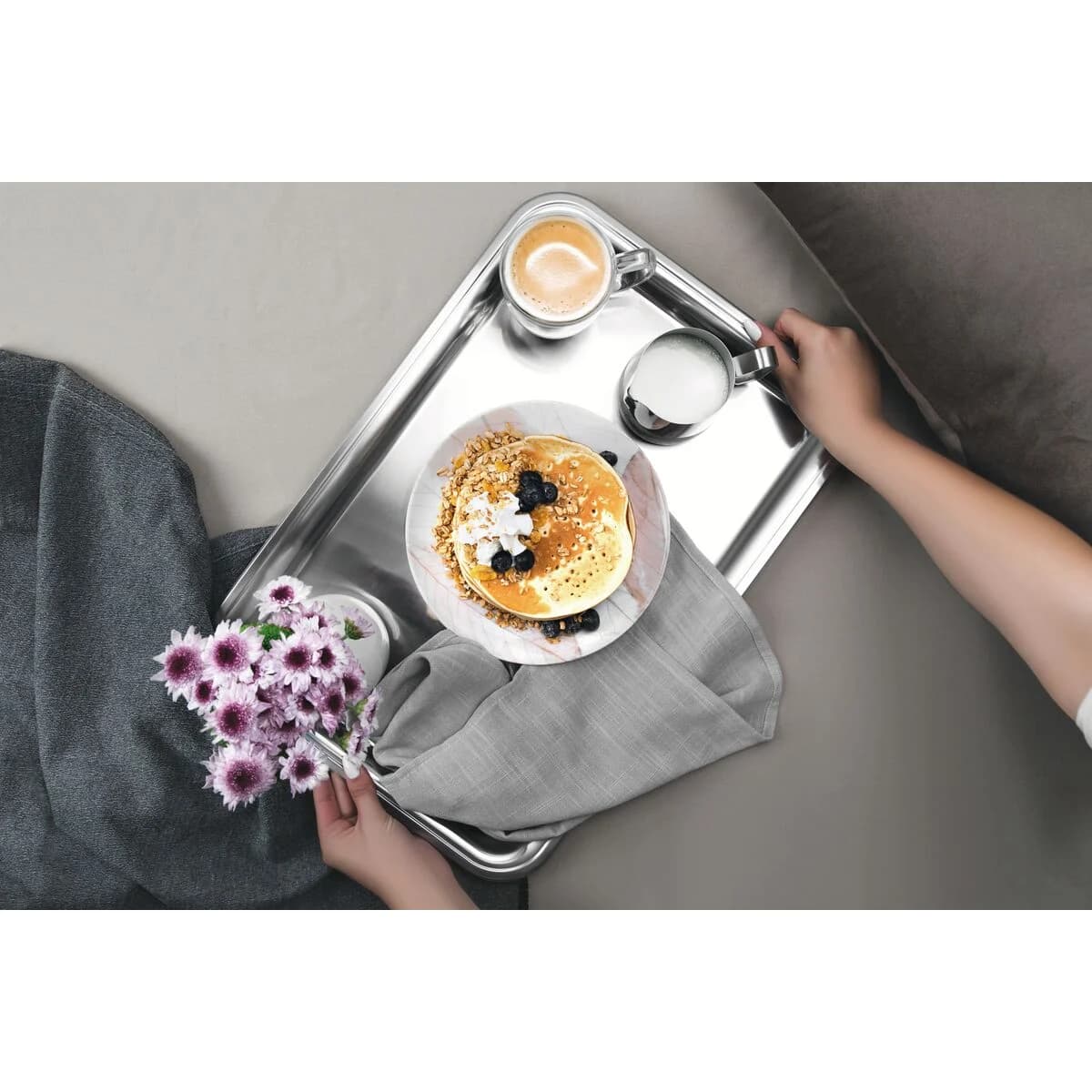 Bandeja Retangular Tramontina Buena Acero Inox 49x33 cm — imagen 3 de 5
