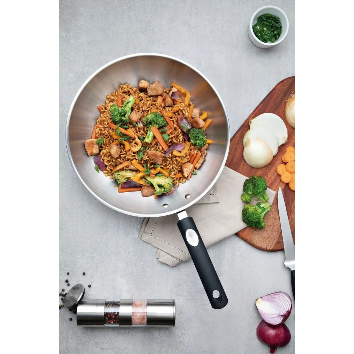 Wok Tramontina Astro Silicone de acero inoxidable triple fondo para inducción 28 cm 3.3 L — imagen 5 de 5