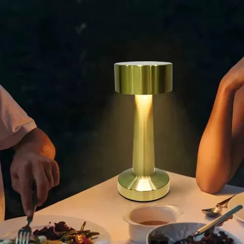Lámpara De Mesa Portátil Led 3 Tonos Recargable Usb Dorada — imagen 3 de 5