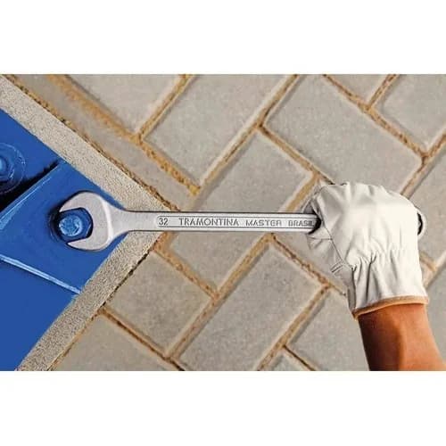 Llave Combinada Tramontina Master 28 Mm Acero Cromado — imagen 3 de 4