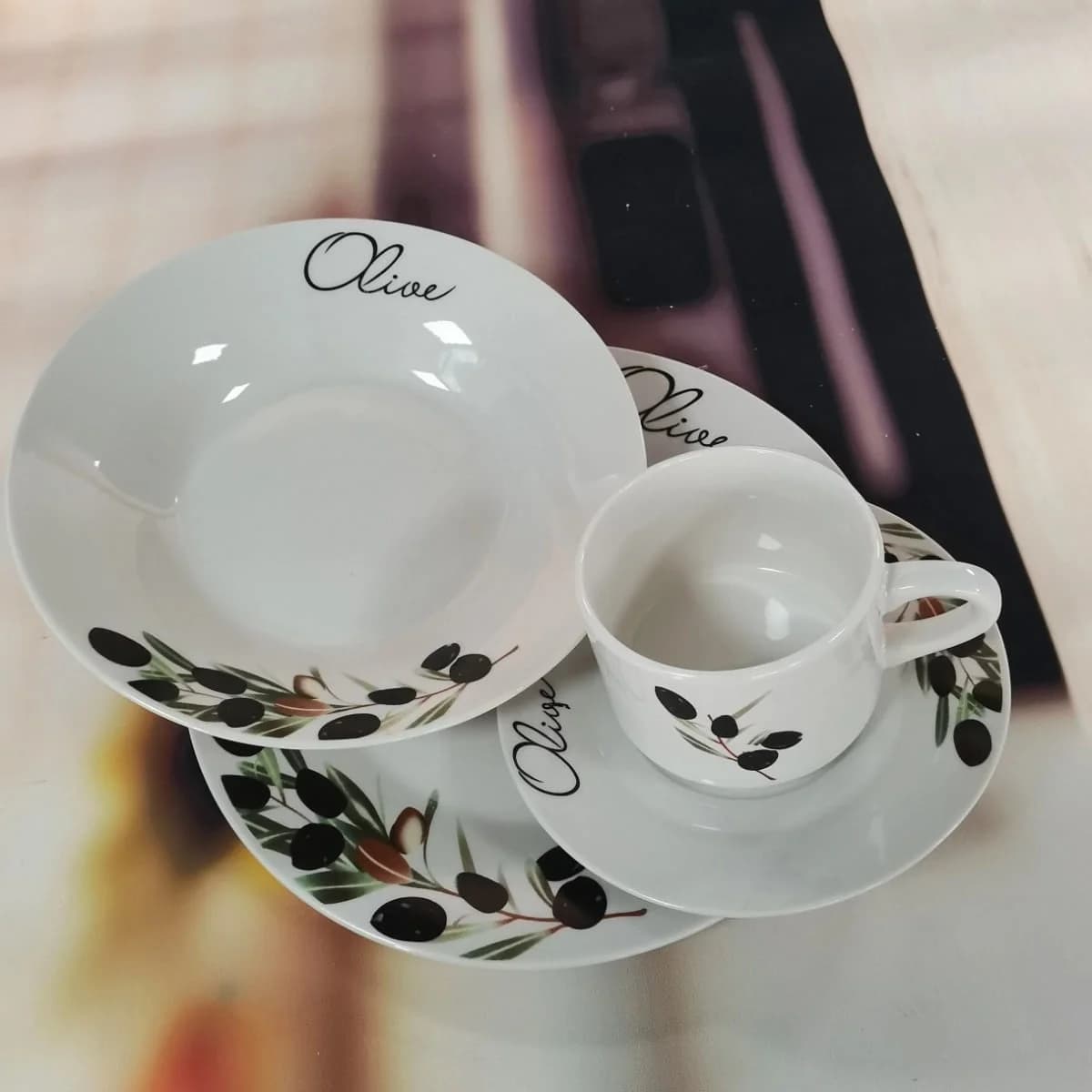 Juego De Vajilla Porcelana 30 Piezas Plato Taza Olive — imagen 2 de 2