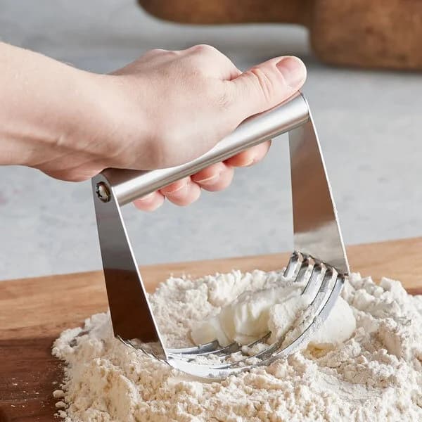 Cortador Mezclador De Masa Repostería 11 Cm Grupo Dos — miniatura 3